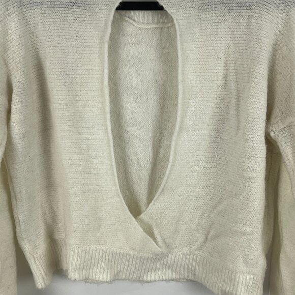 Forever 21 Short Sweater Size S White Long Sleeve Crew Neck Open Back Tight Knit - Picture 8 of 9
